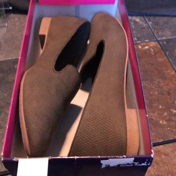 Fioni Desi Olive Green Slip On Flats Loafers 8.5 - Picture 8 of 9